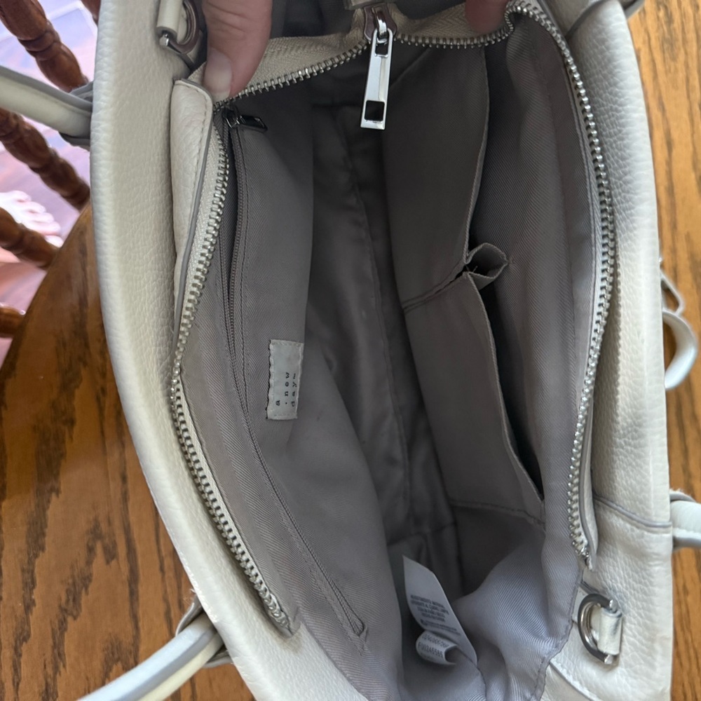 Cream Handbag - Picture 4 of 8